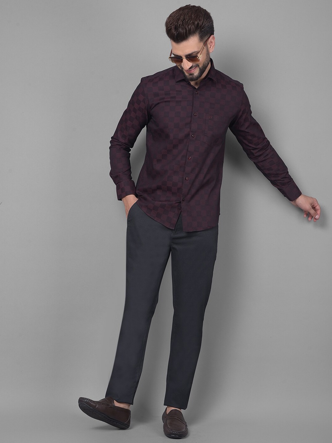 

Crimsoune Club Slim Fit Checked Casual Shirt, Maroon