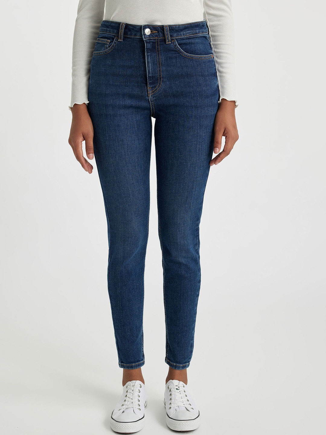 

DeFacto Women Regular Fit Mid-Rise Lightly Fade Cotton Jeans, Blue