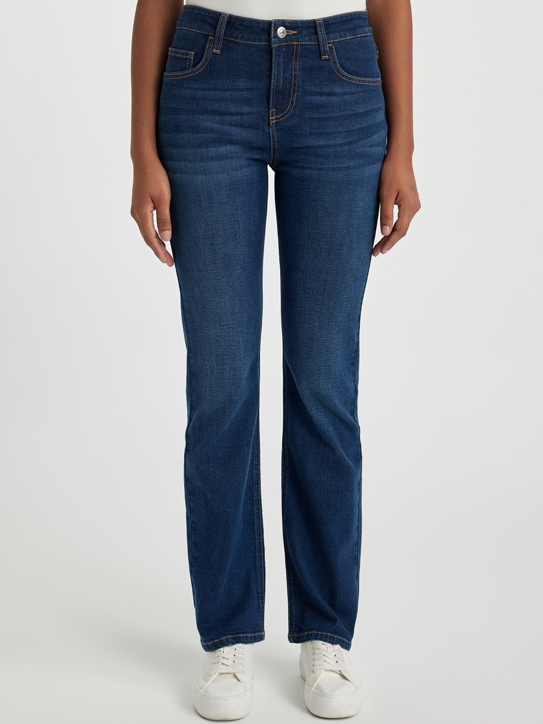 

DeFacto Women Mid-Rise Dark Shade Clean Look Stretchable Jeans, Navy blue