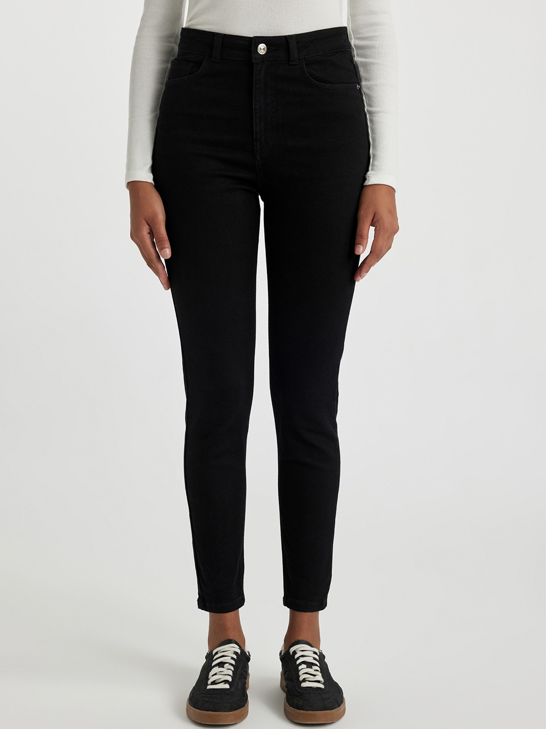 

DeFacto Women High-Rise Clean Look Stretchable Jeans, Black