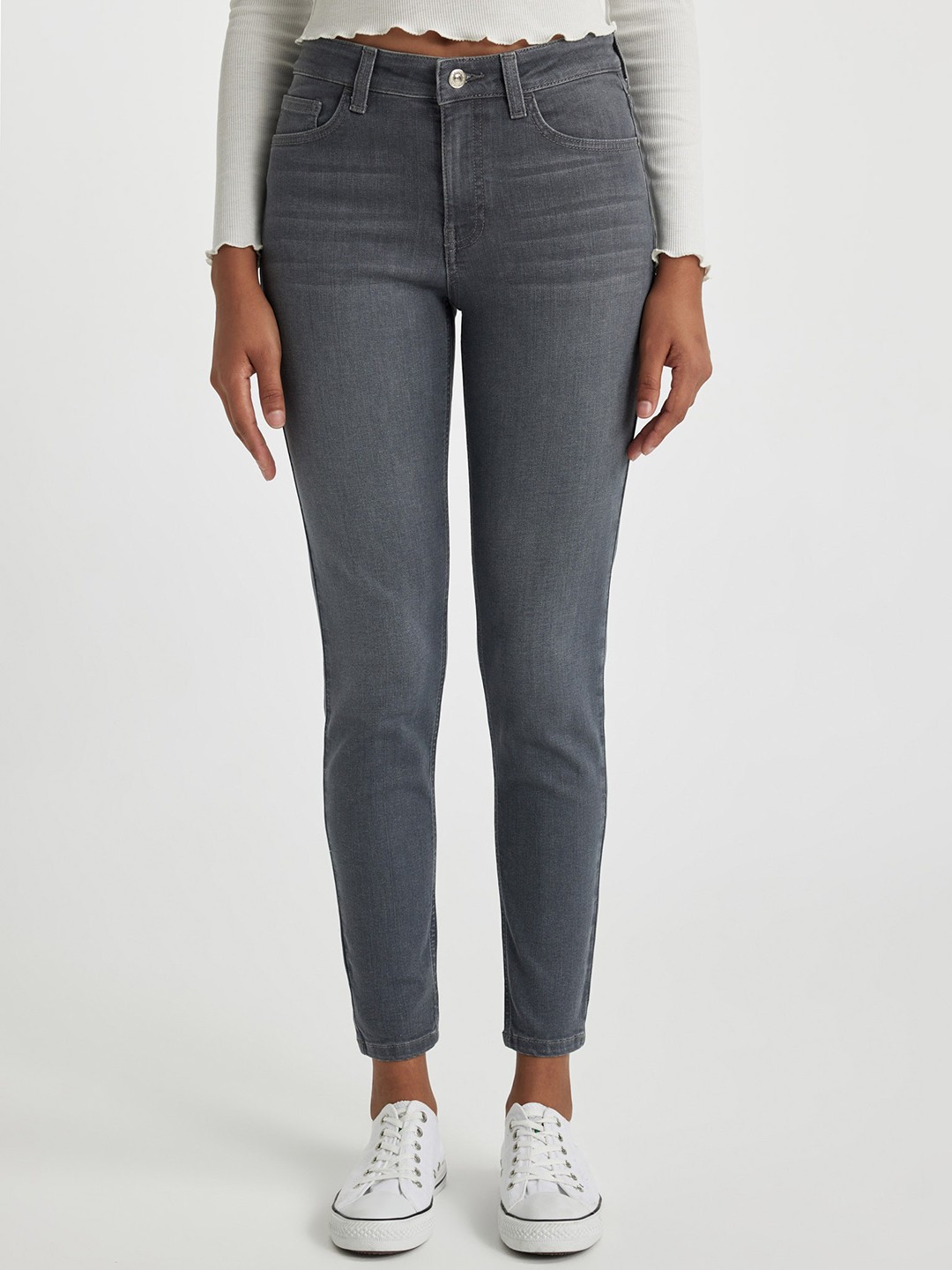 

DeFacto Women Mid-Rise Clean Look Stretchable Jeans, Grey