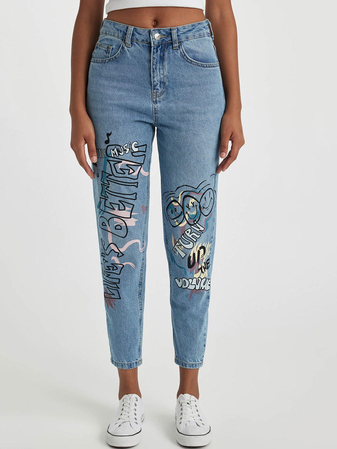 

DeFacto Women Mid-Rise Typography Printed Clean Look Pure Cotton Cropped Jeans, Blue