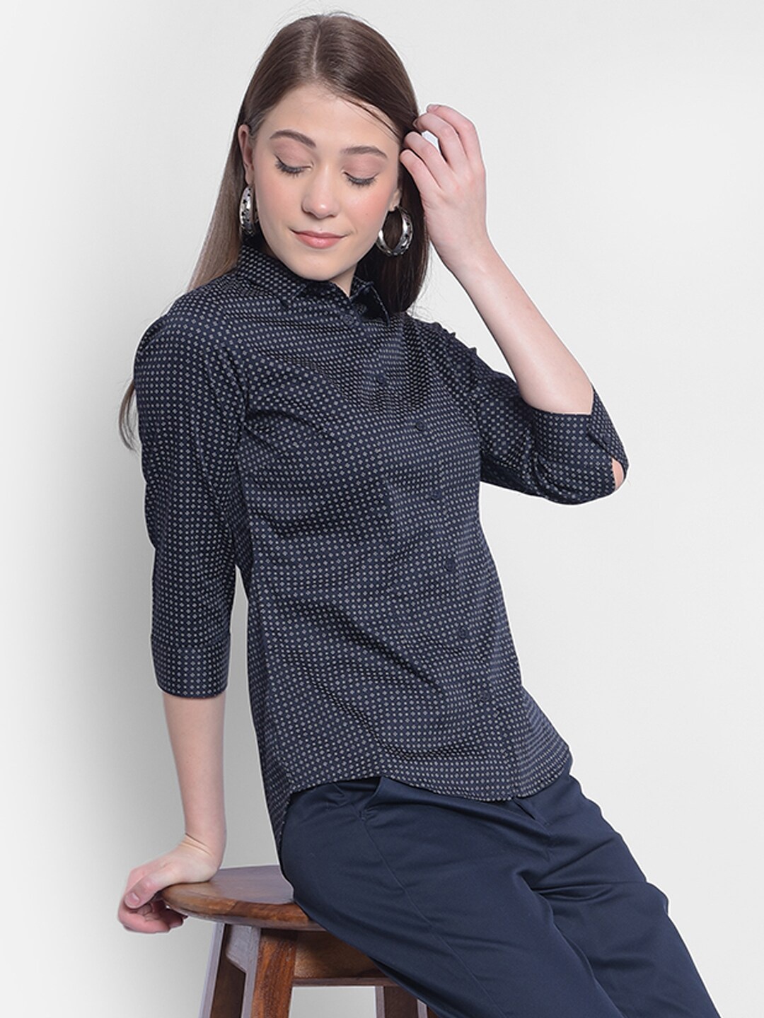 

Crimsoune Club Slim Fit Micro Ditsy Printed Spread Collar Casual Shirt, Navy blue