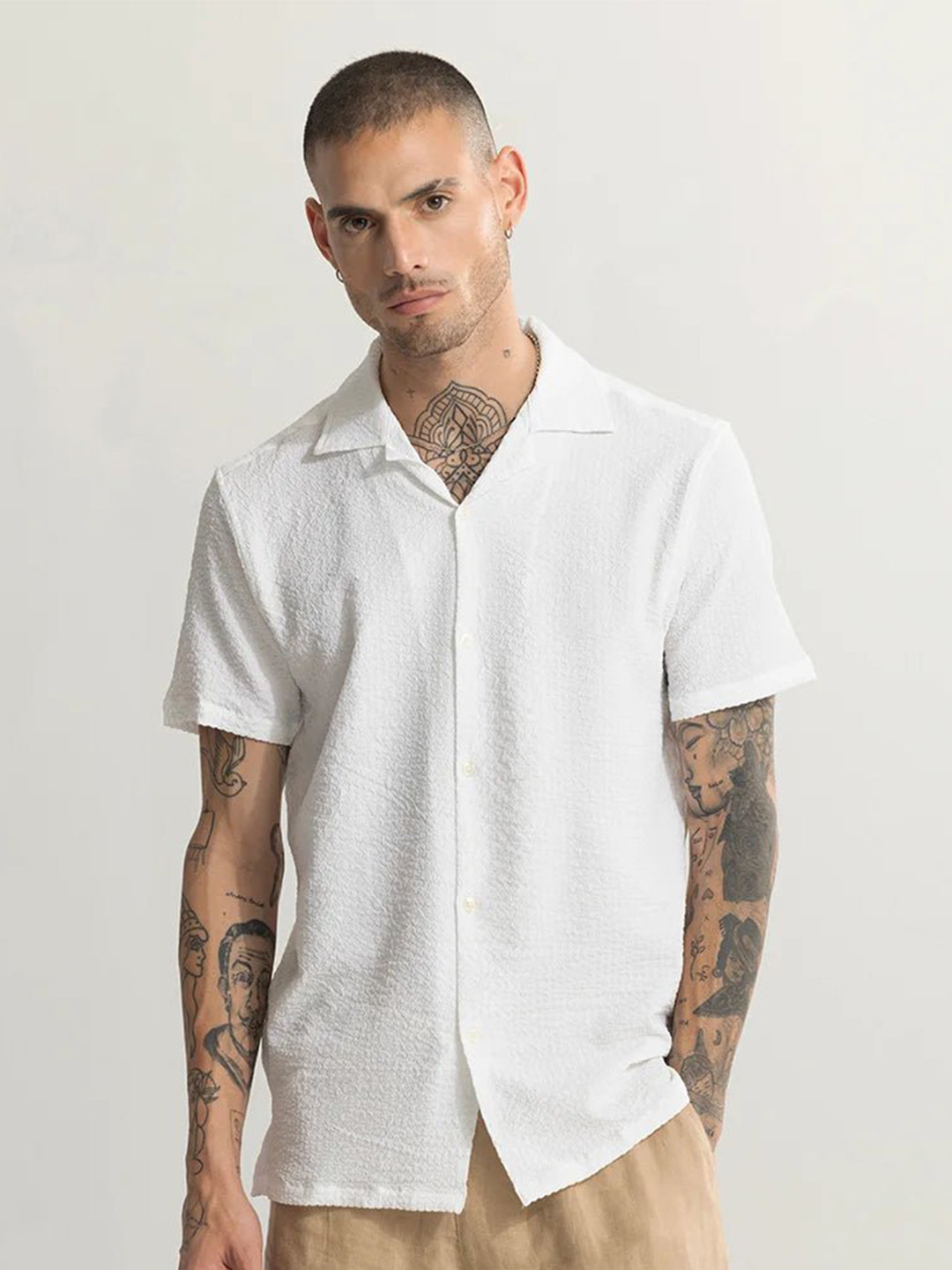 

Snitch White Classic Oversized Textured Cuban Collar Casual Shirt