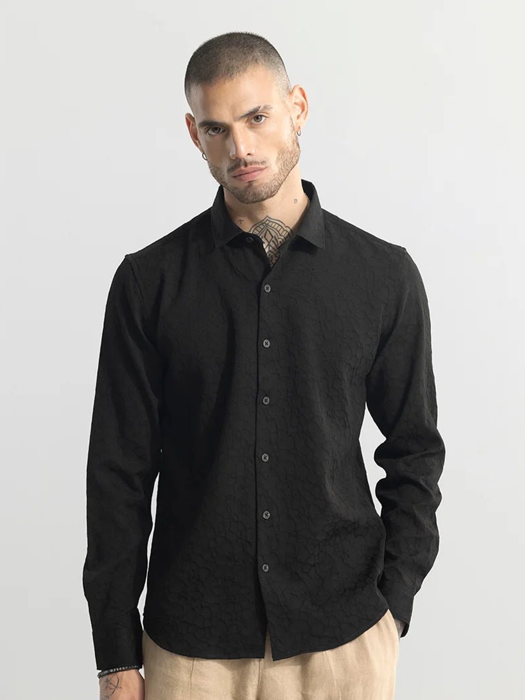 

Snitch Textured Classic Slim Fit Opaque Casual Shirt, Black