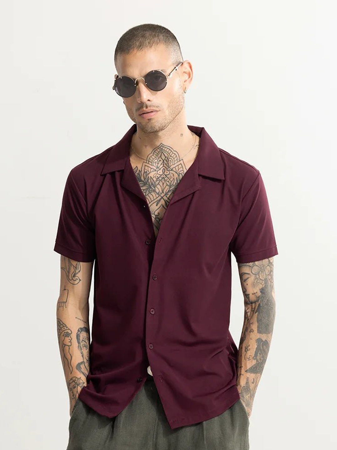 

Snitch Spread Collar Classic Slim Fit Opaque Casual Shirt, Maroon
