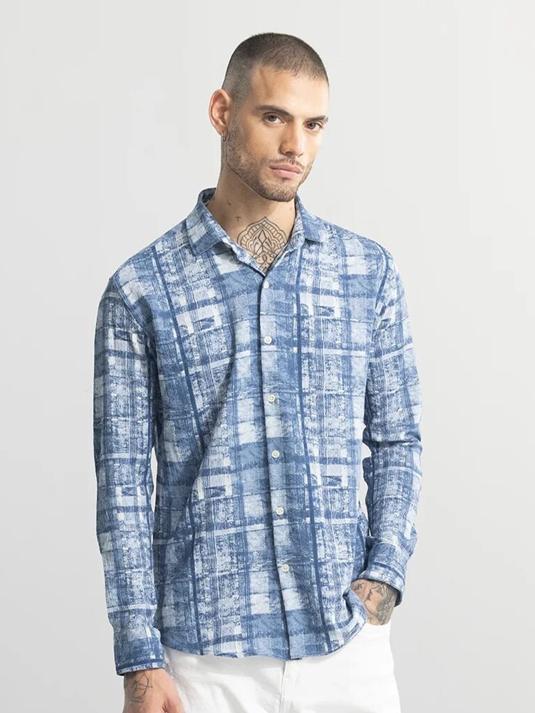 

Snitch Blue Classic Slim Fit Abstract Printed Casual Shirt