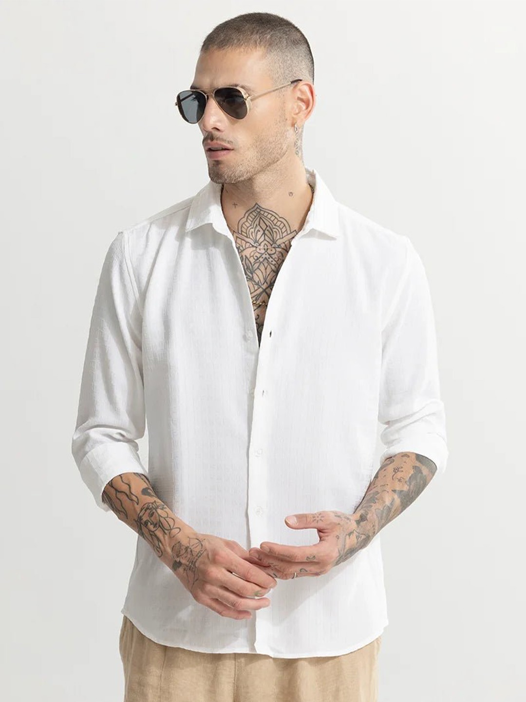 

Snitch Classic Slim Fit Textured Self Design Pure Cotton Casual Shirt, White