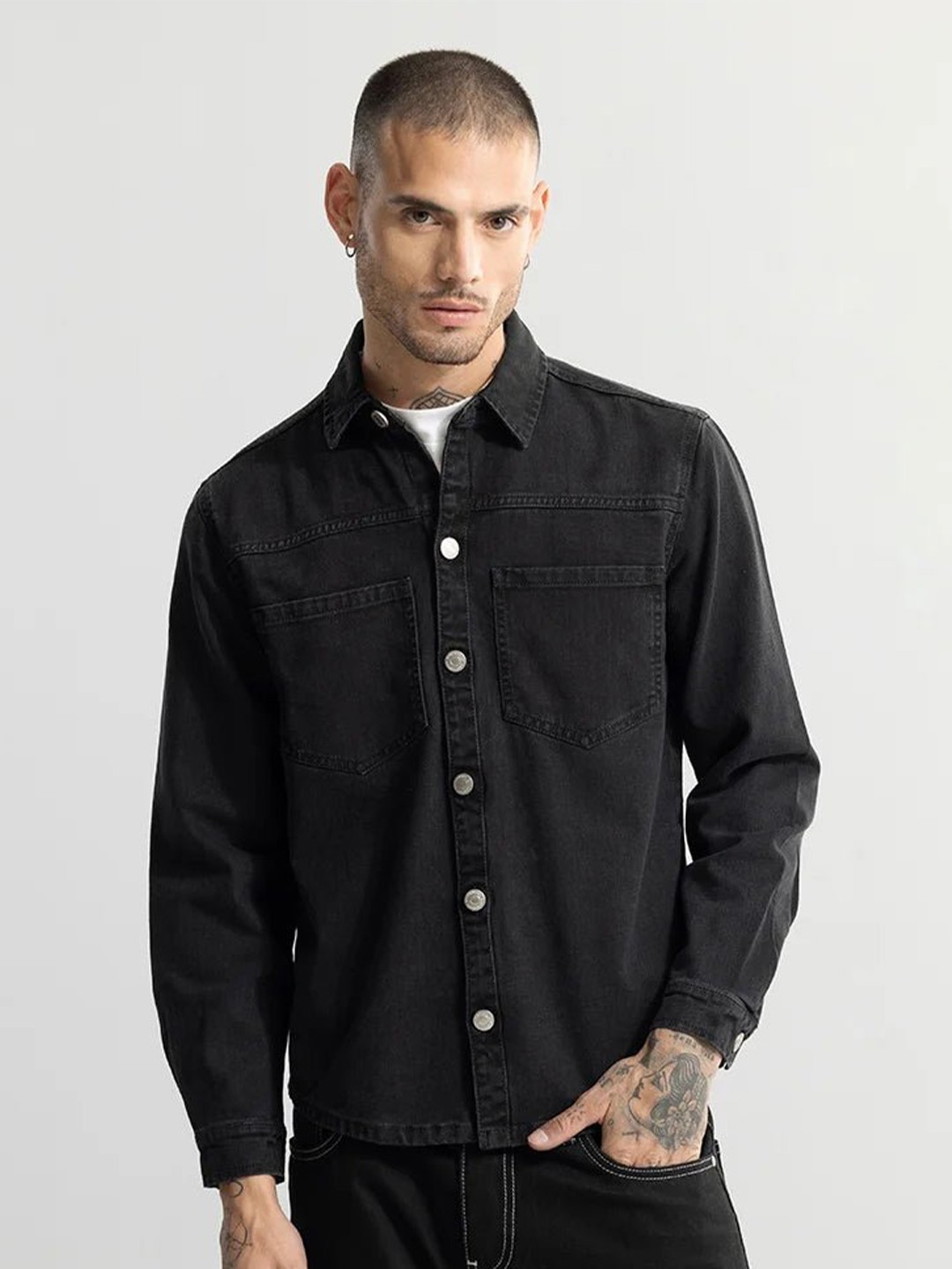 

Snitch Black Classic Spraed Collar Cotton Denim Casual Shirt