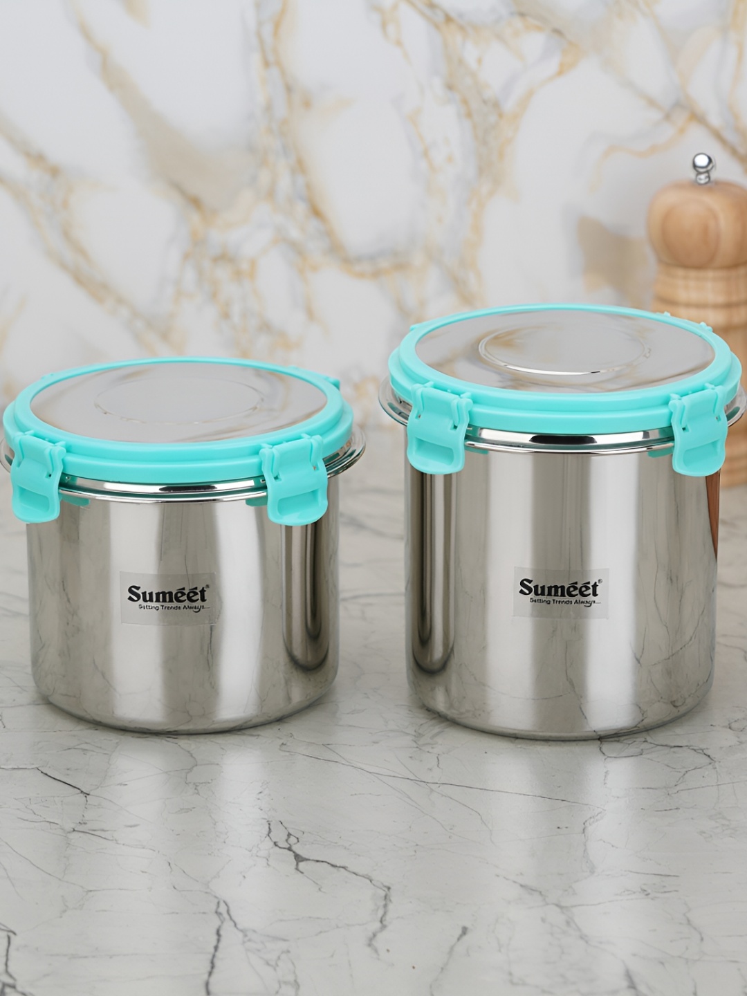 

SUMEET Silver-Toned 2Pieces Stainless Steel Leak Proof Food Containers (1100ML &1300ML)