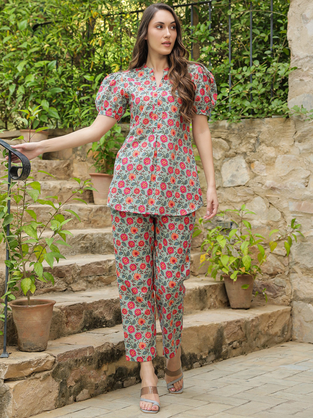

JISORA Grey & Red Floral Printed Pure Cotton Tunic & Trousers, Green