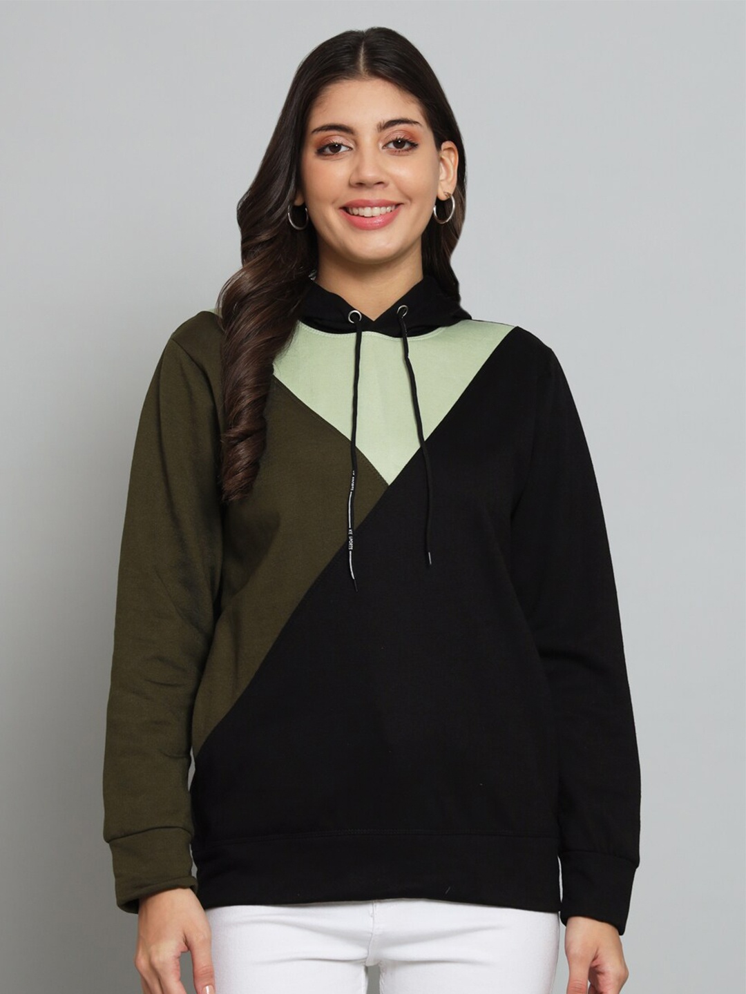 

Funday Fashion Colourblocked Hooded Fleece Pullover Sweatshirt, Black