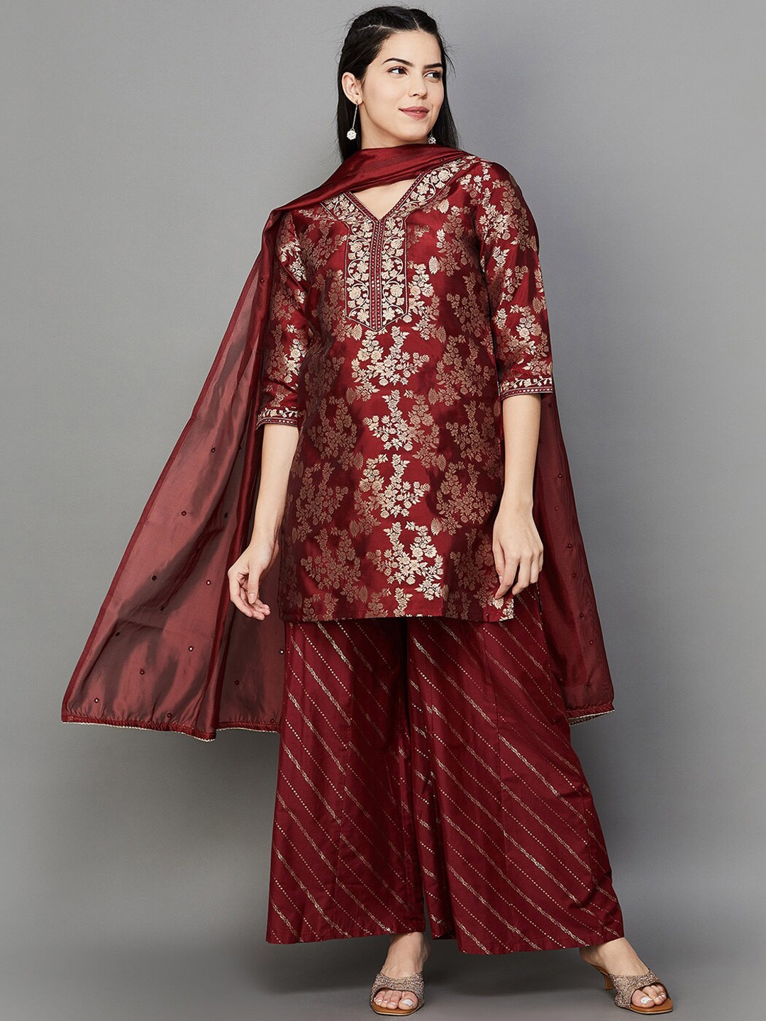 

Melange by Lifestyle Floral Printed Kurta With Palazzo & Dupatta, Maroon