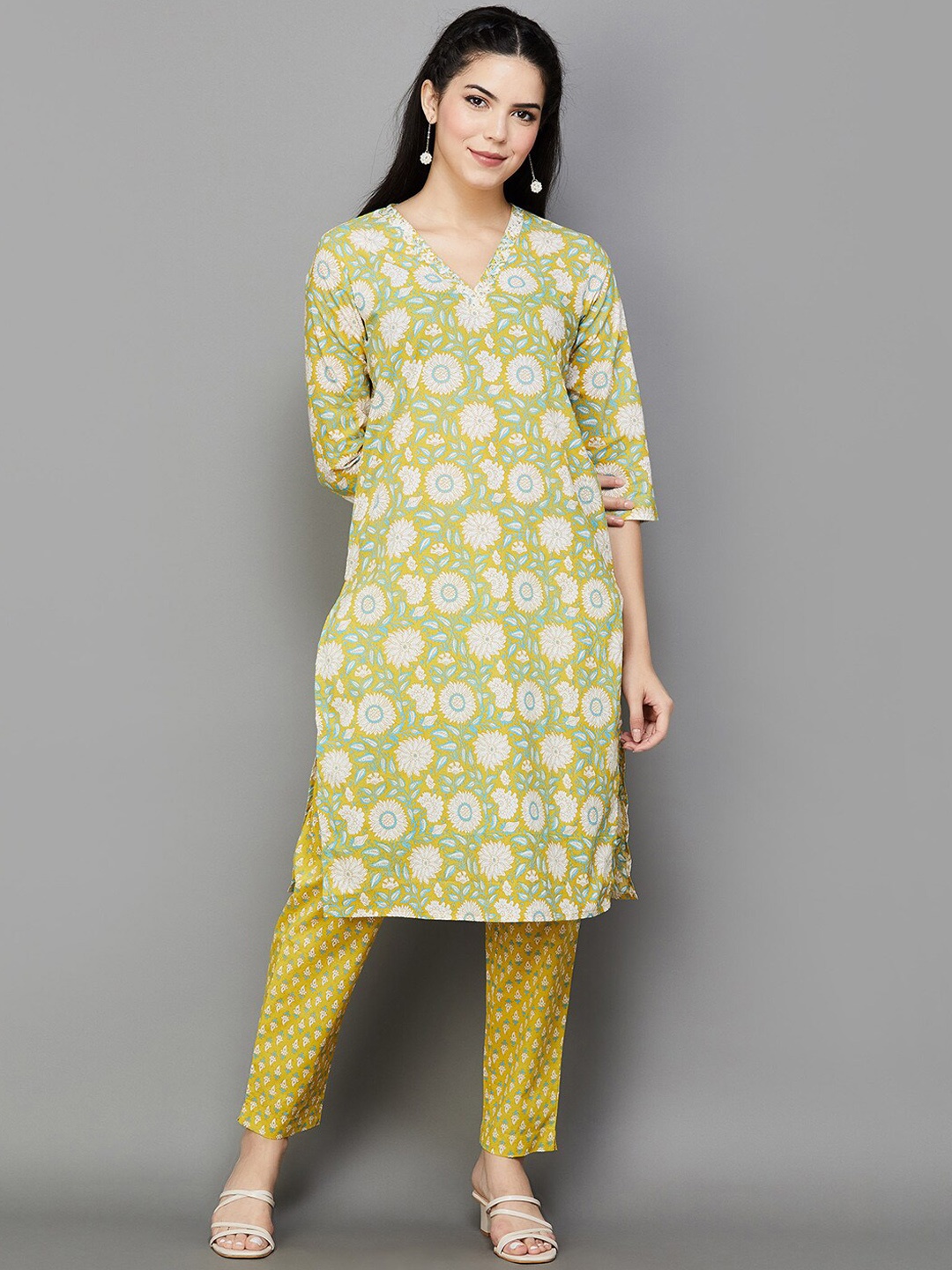 

Melange by Lifestyle Floral Printed Pure Cotton Kurta With Trousers, Yellow