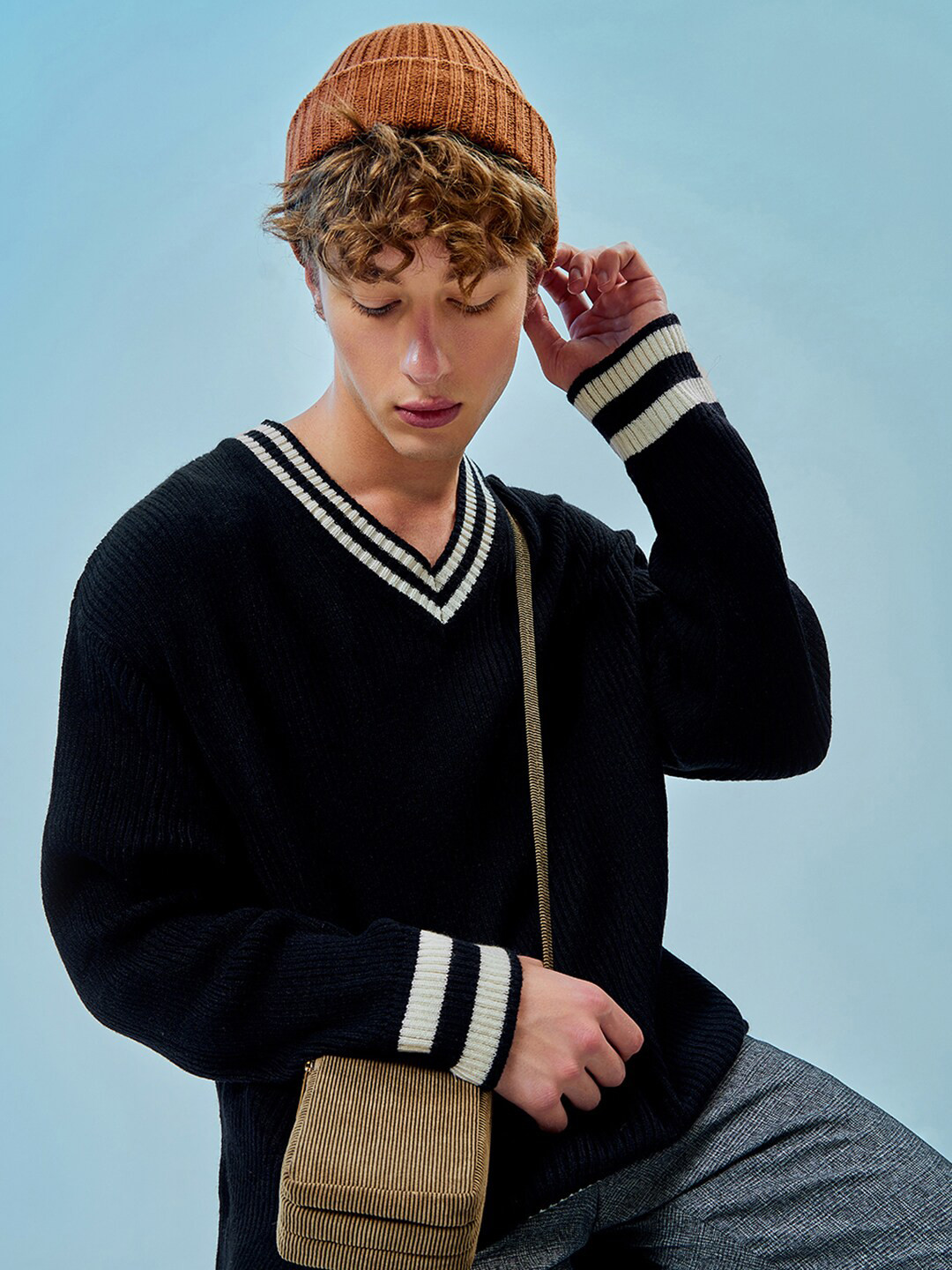 

Bewakoof Flatknit Sweater, Black