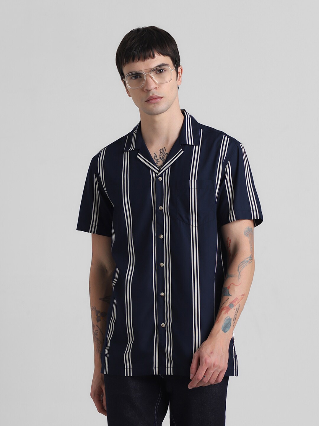 

Jack & Jones Vertical Stripes Cuban Collar Short Sleeves Casual Shirt, Navy blue