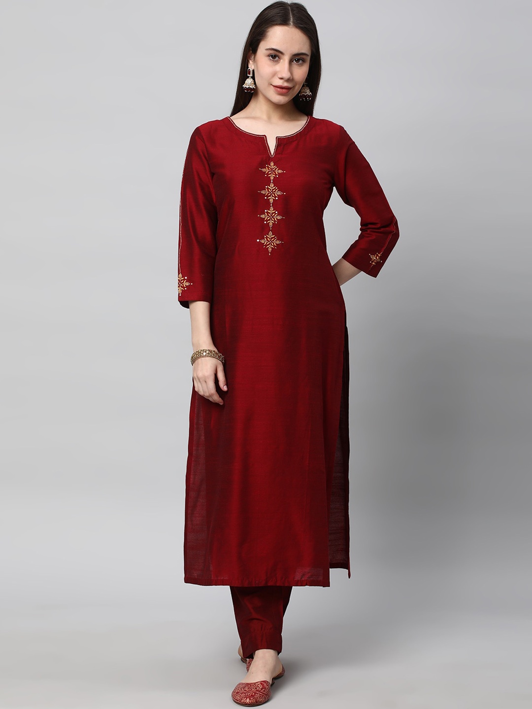

KAMI KUBI Ethnic Motifs Yoke Design Thread Work Straight Kurta, Maroon