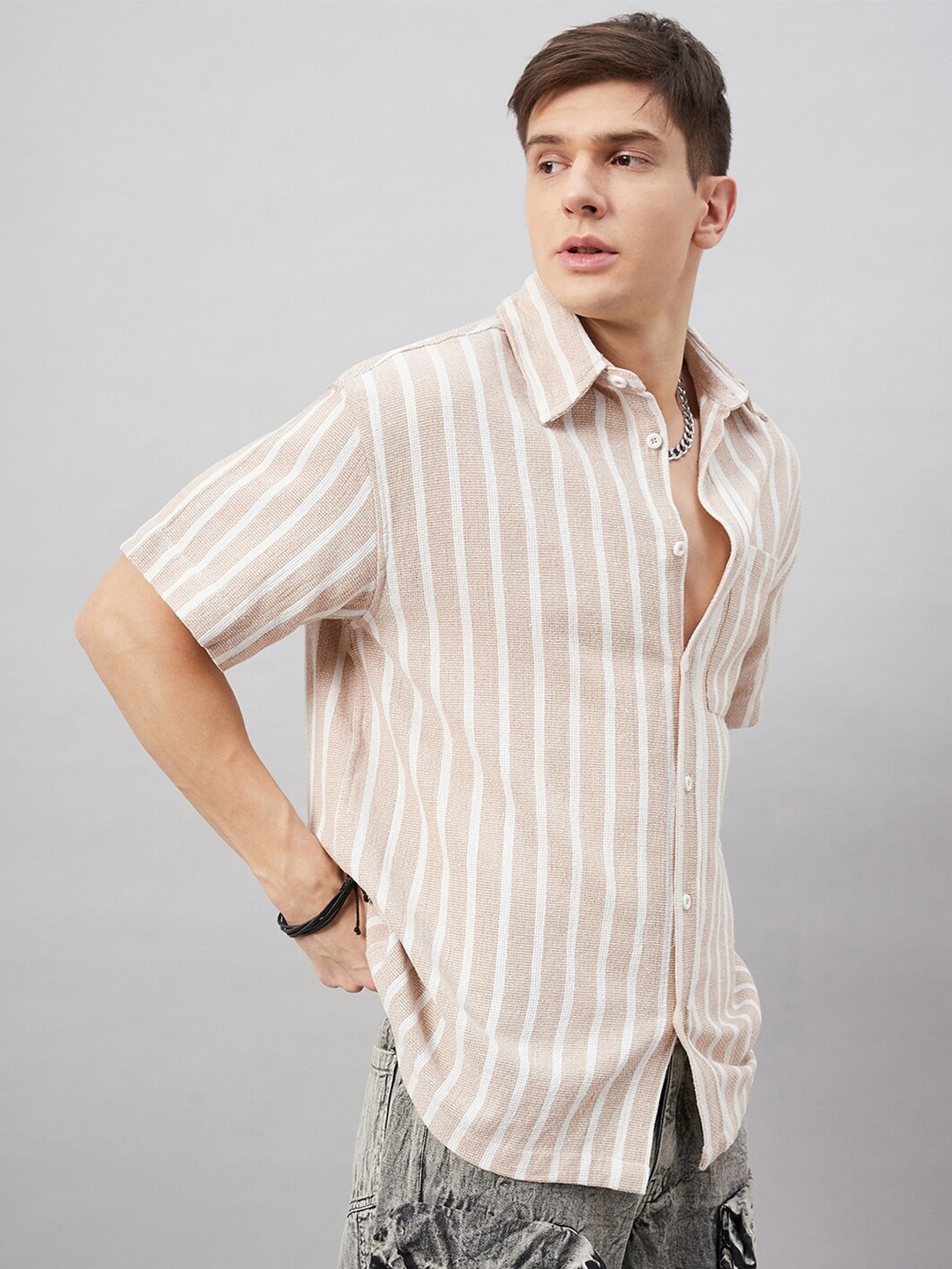 

CHIMPAAANZEE Vertical Stripes Oversized Casual Shirt, Beige