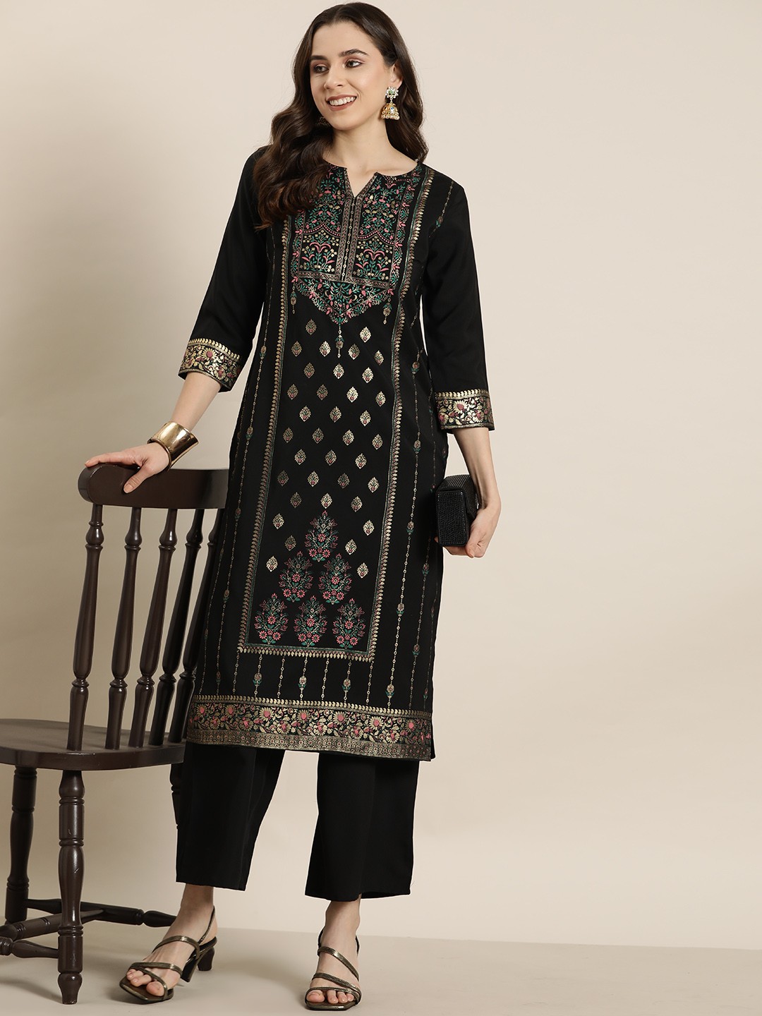 

HERE&NOW Women Floral Printed Regular Kurta with Palazzos, Black