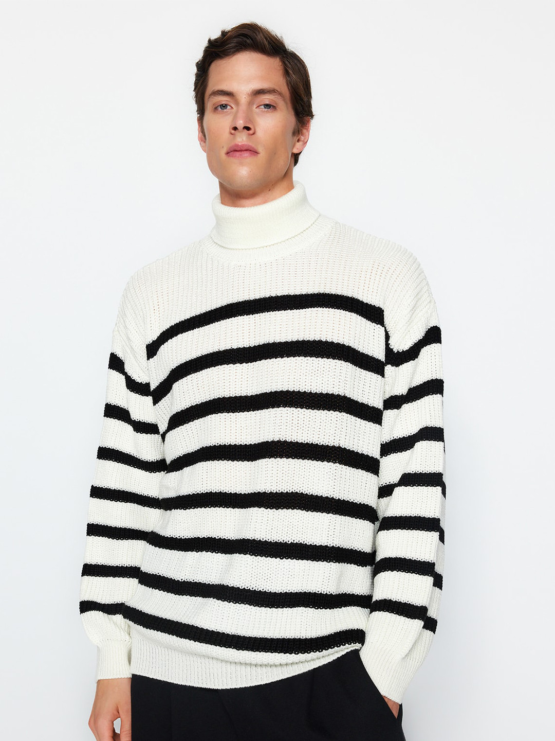 

Trendyol Striped Acrylic Pullover, White
