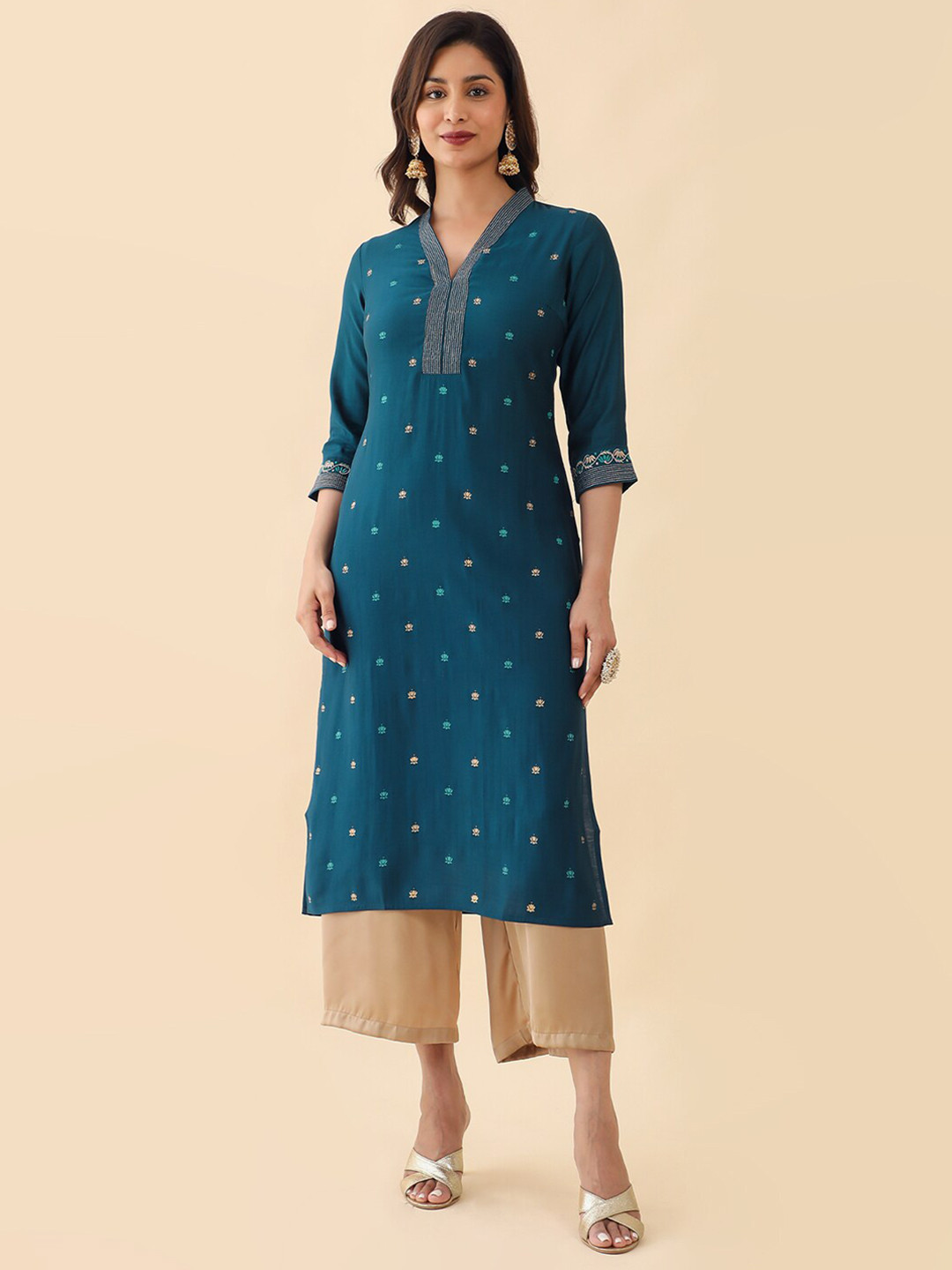 

Maybell Floral Embroidered V-Neck Straight Kurta, Blue