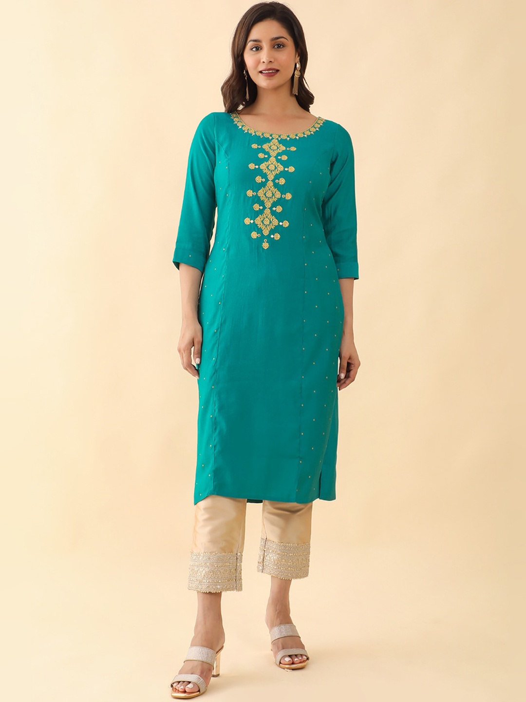 

Maybell Floral Embroidered Straight Kurta, Blue