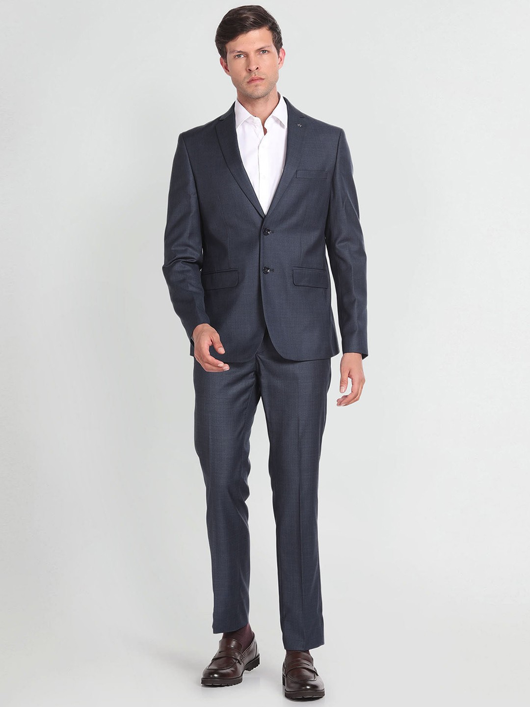 

Arrow Single Breasted Two-Piece Formal Suit, Blue