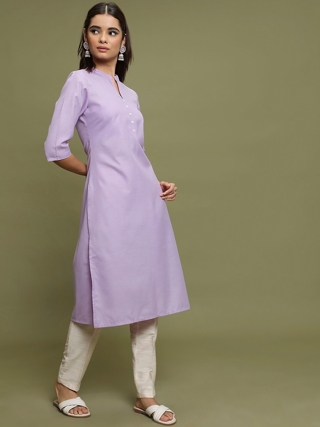 

Vishudh Mandarin Collar Straight Kurta, Violet
