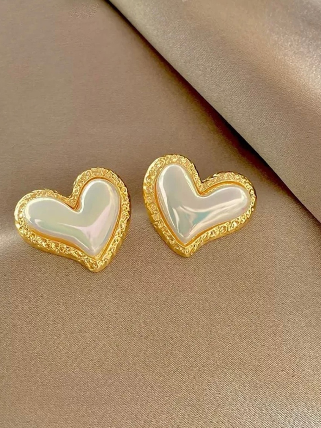 

ISHKAARA Crystals Heart Shaped Studs Earrings, Gold