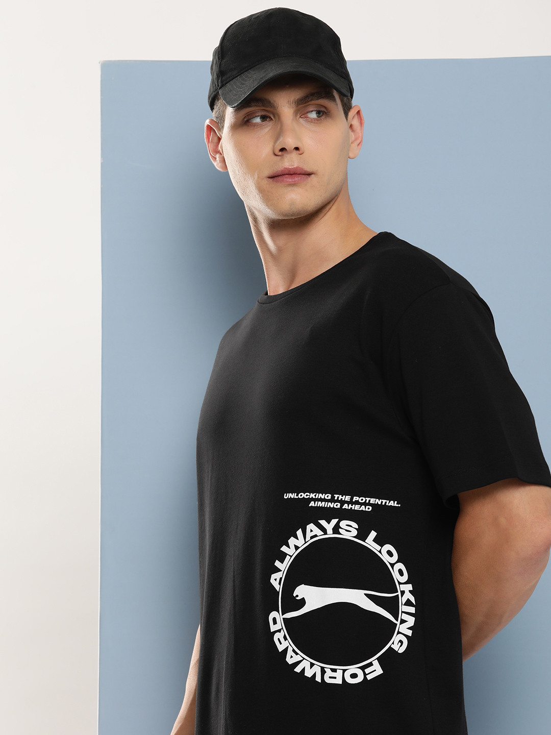 

Slazenger Men Typography Printed Drop-Shoulder Sleeves Pure Cotton T-shirt, Black