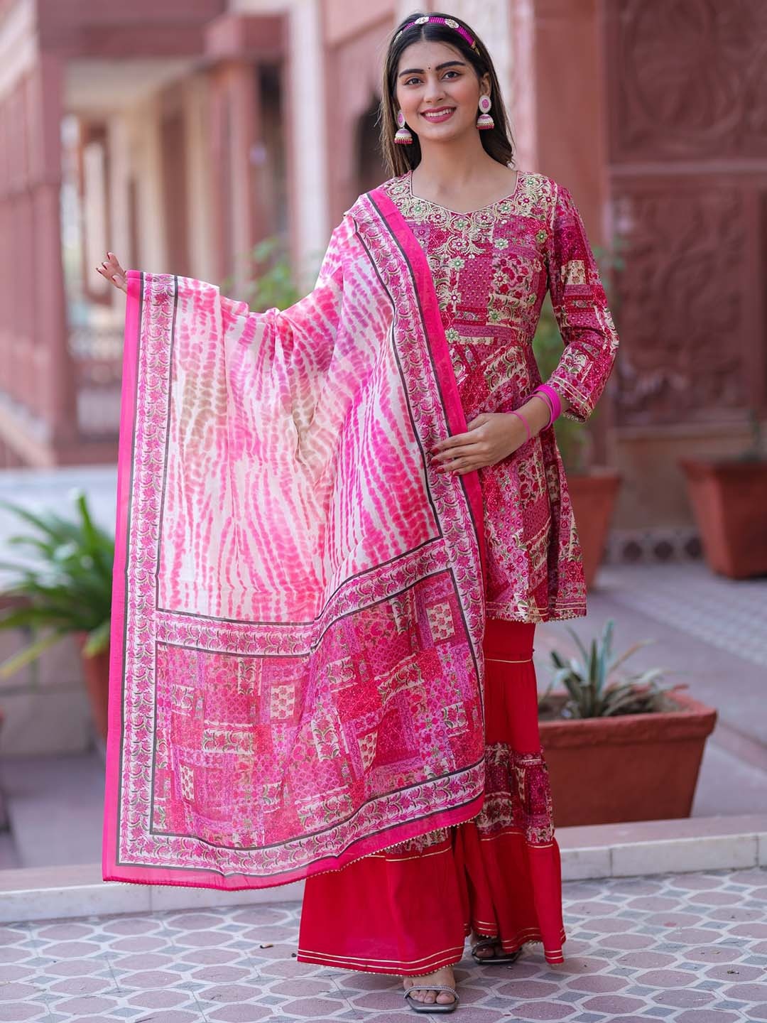 

DOISA Floral Embroidered Sweetheart Neck Kurta with Sharara & Dupatta, Pink