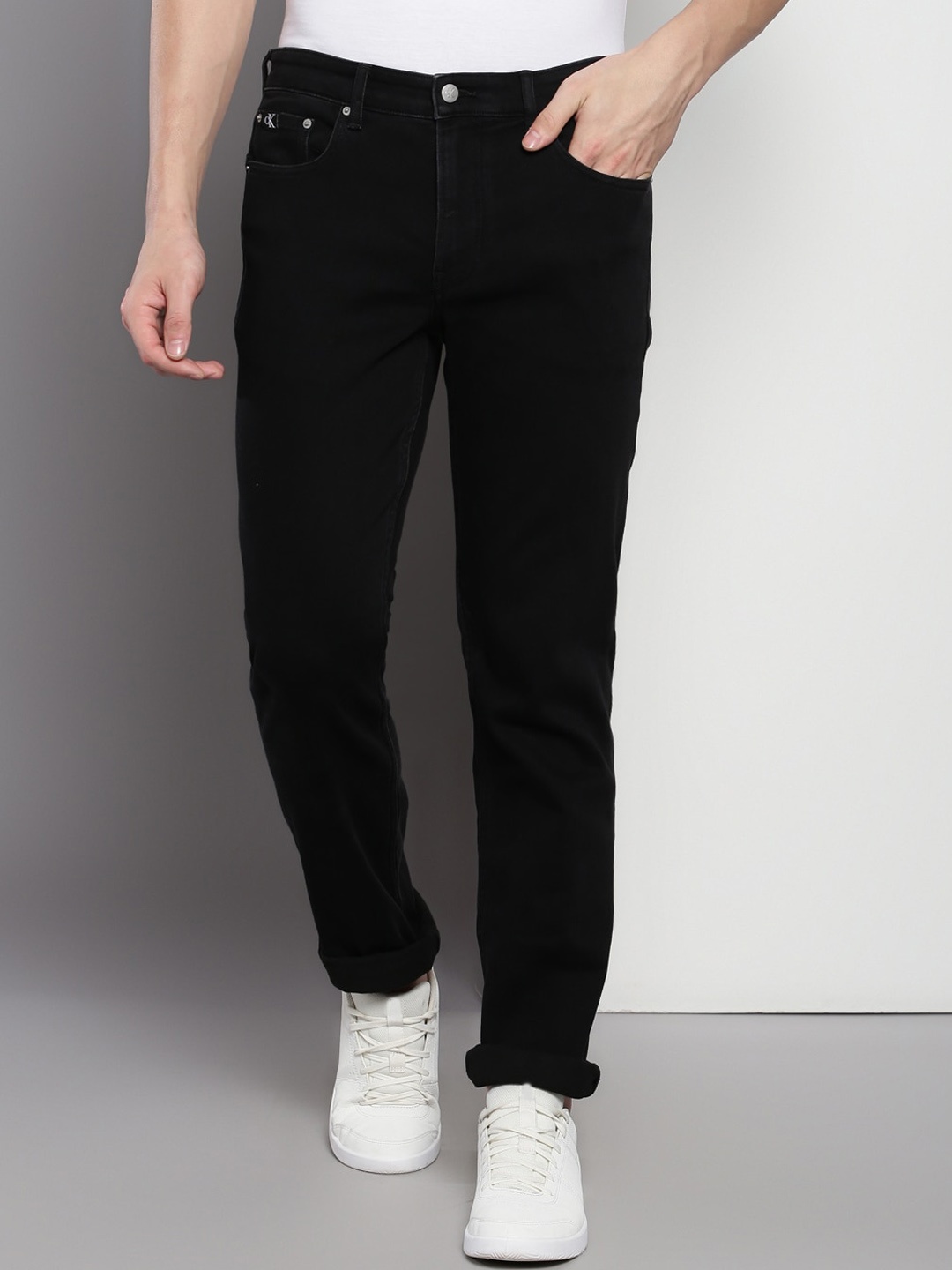 

Calvin Klein Jeans Men Body Mid-Rise Stretchable Jeans, Black