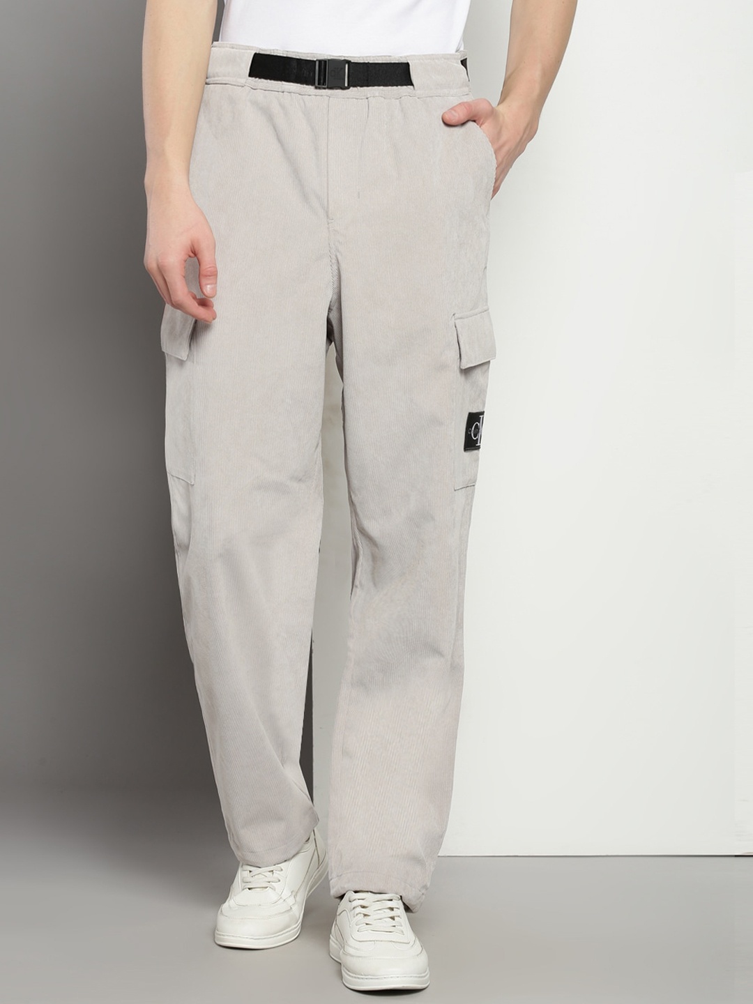 

Calvin Klein Jeans Men Mid-Rise Slim Fit Cargos Trousers, Beige