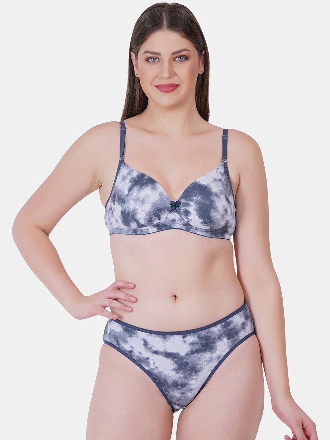 

Reveira Abstract Printed Lingerie Set, Grey