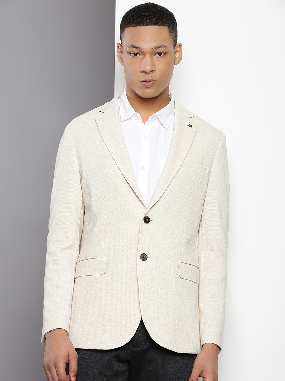 

Tommy Hilfiger Self Design Tailored Fit Formal Single Breasted Blazer, Beige