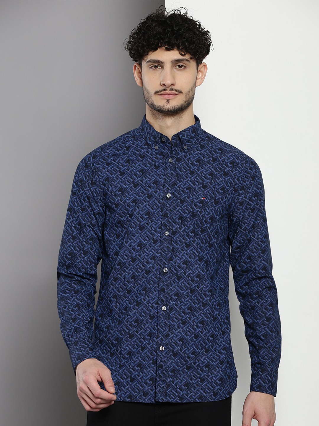 

Tommy Hilfiger Button-Down Collar Collar Slim Fit Geometric Printed Casual Cotton Shirt, Navy blue