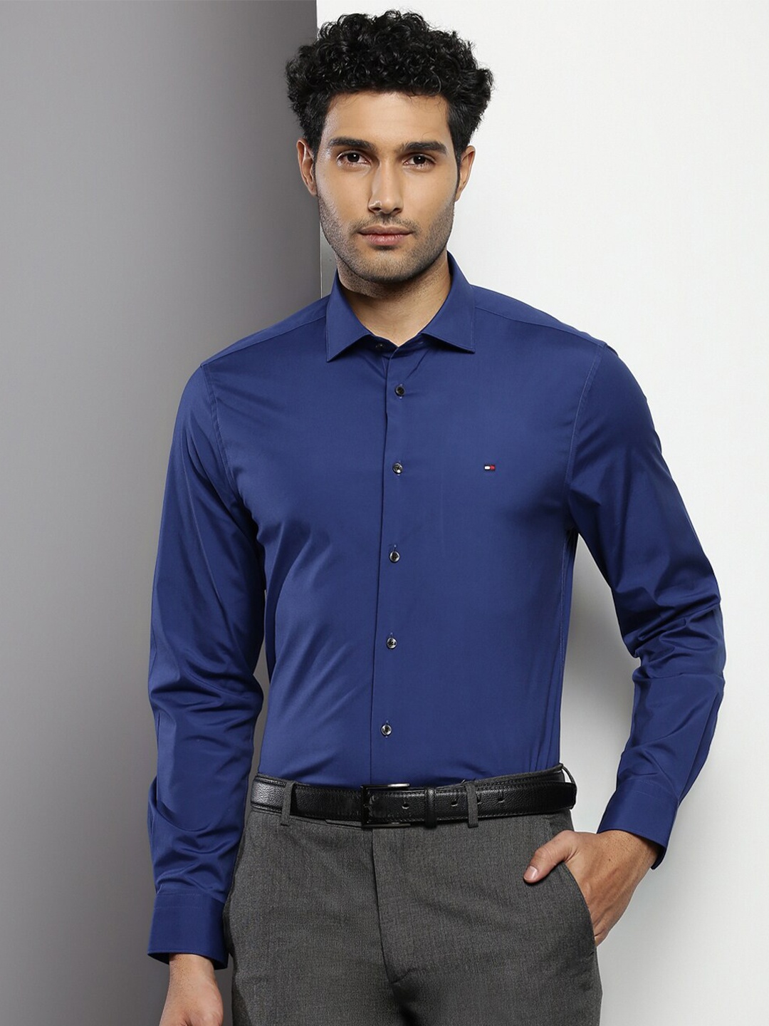 

Tommy Hilfiger Slim Fit Classic Formal Shirt, Navy blue