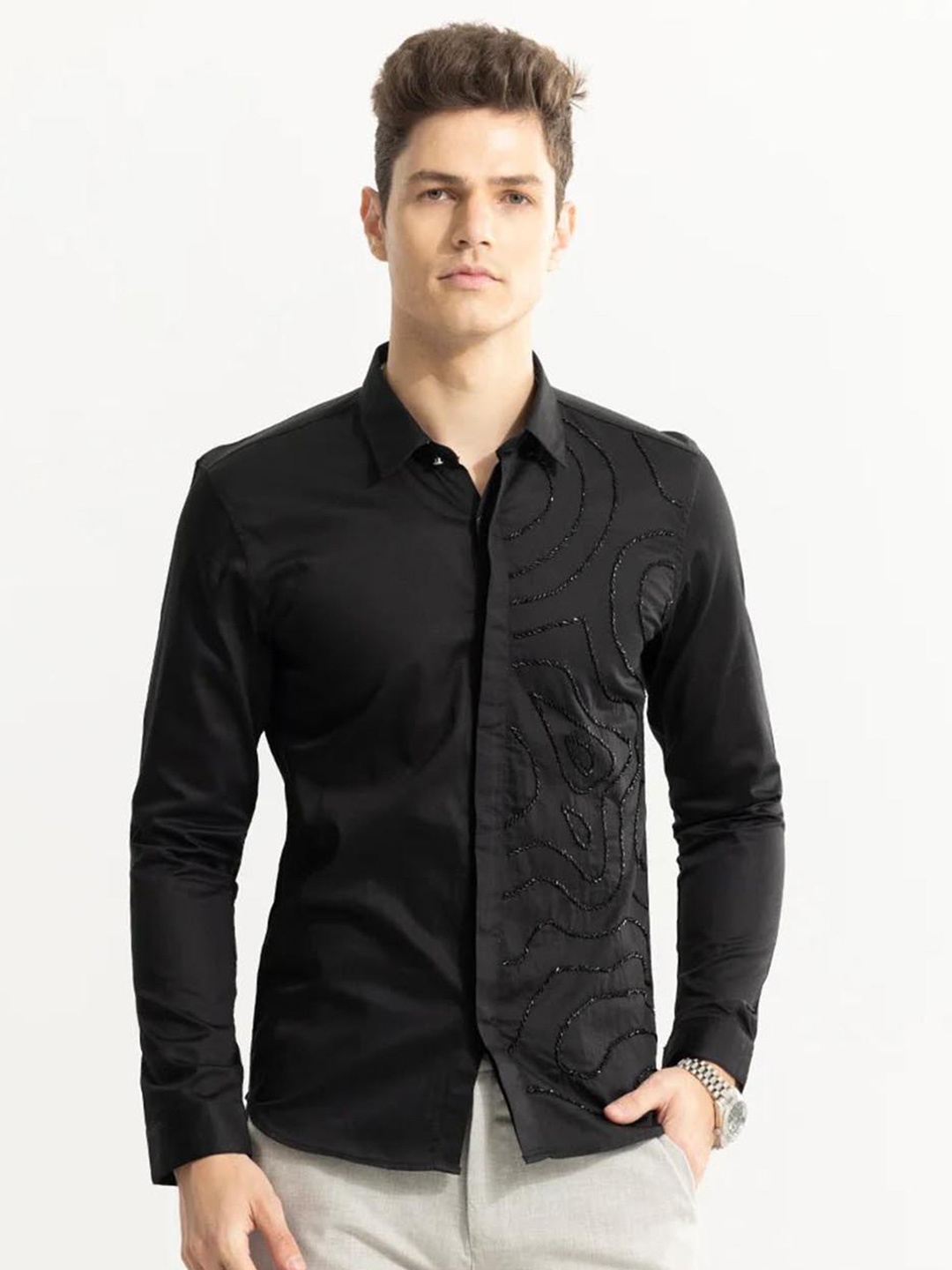 

Snitch Black Classic Slim Fit Textured Self Design Embellished Pure Cotton Shirt