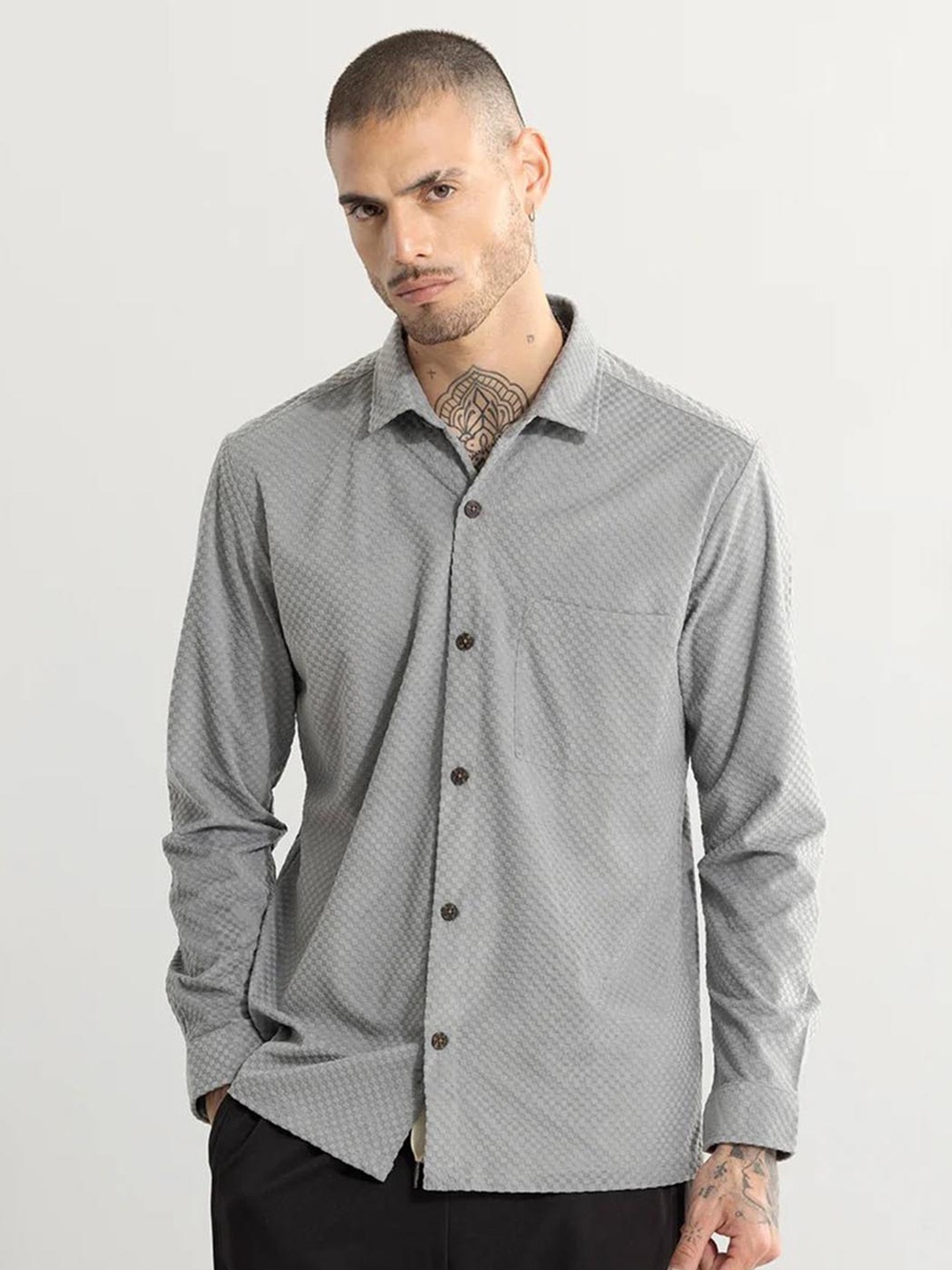 

Snitch Grey Classic Slim Fit Textured Self Design Casual Shirt