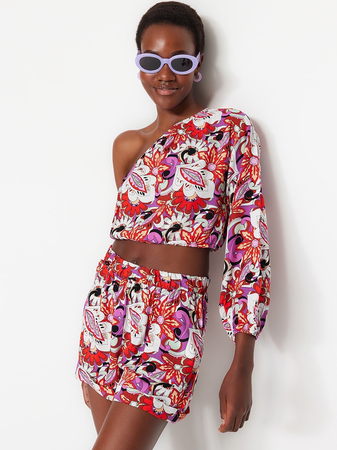 

Trendyol Floral Printed One Shoulder Top With Shorts, Red