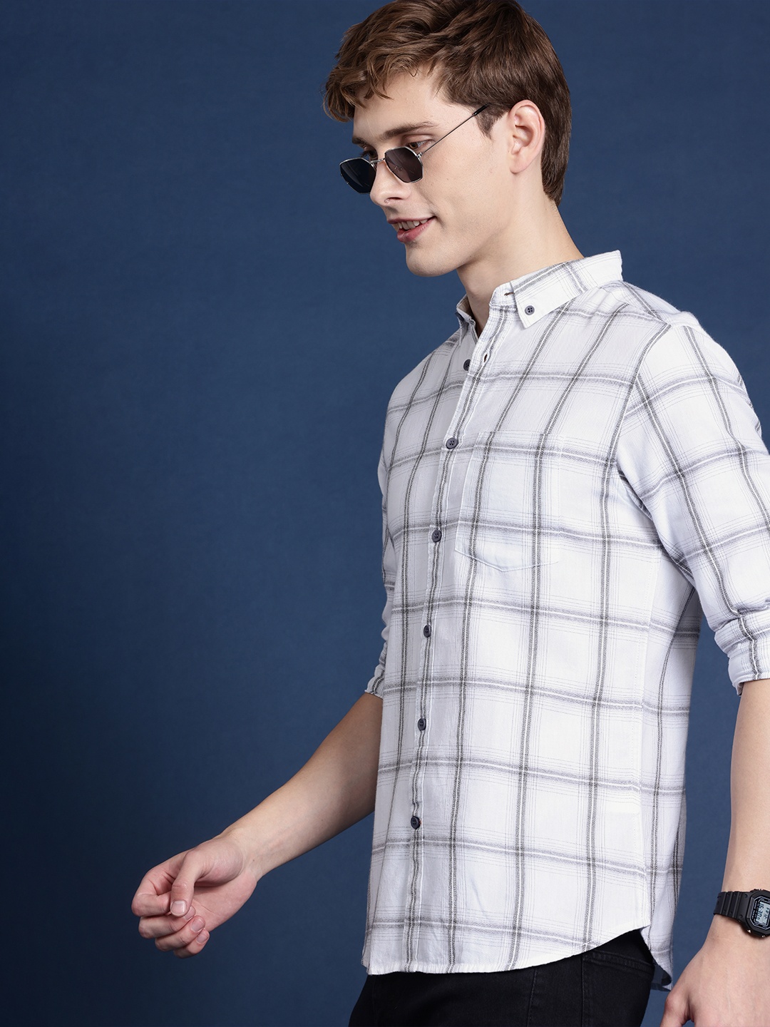 

Mast & Harbour Men Slim Fit Checked Casual Shirt, White