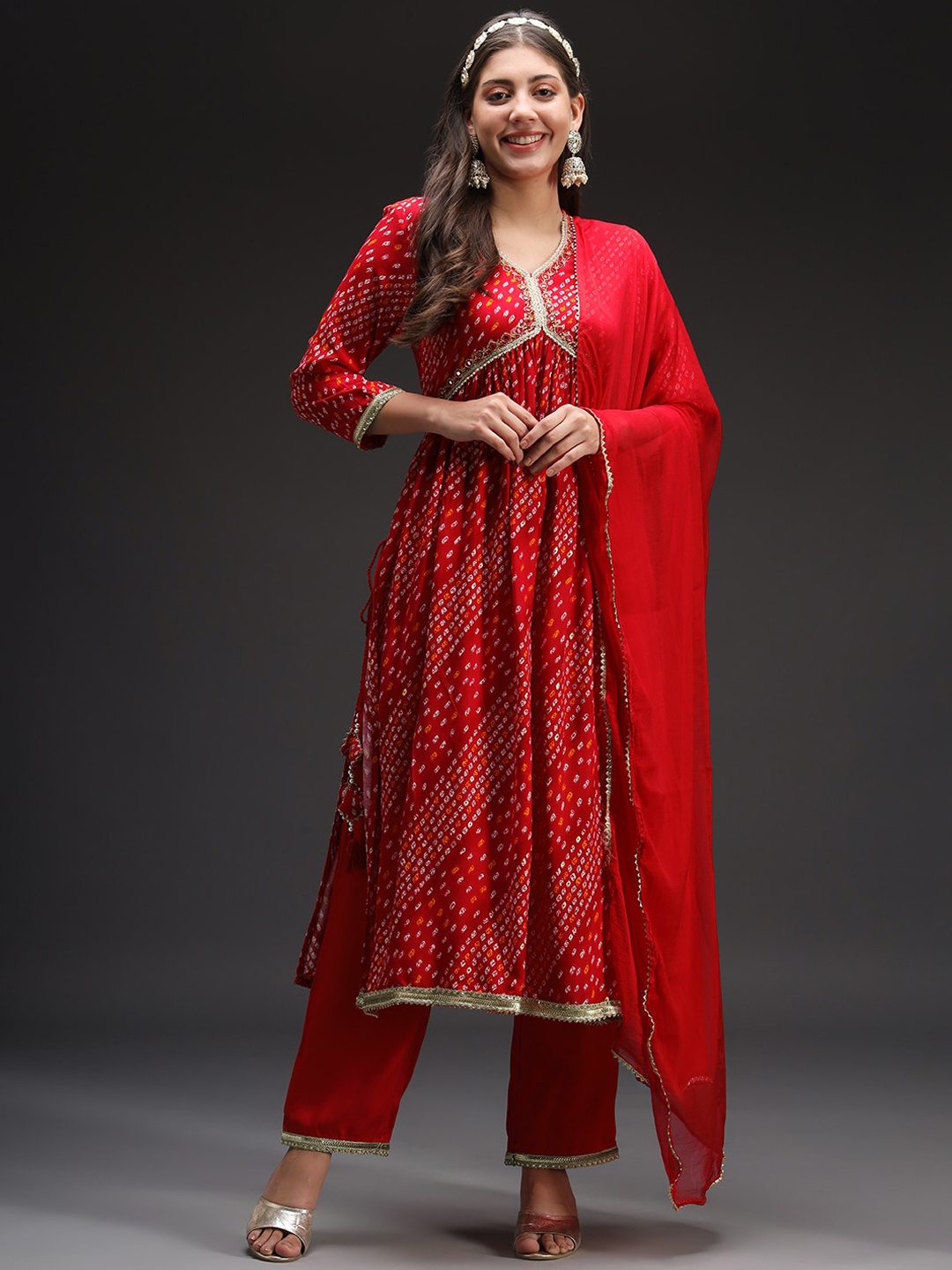

HEEPOSH Bandhani Printed Kurta With Trousers & Dupatta, Red