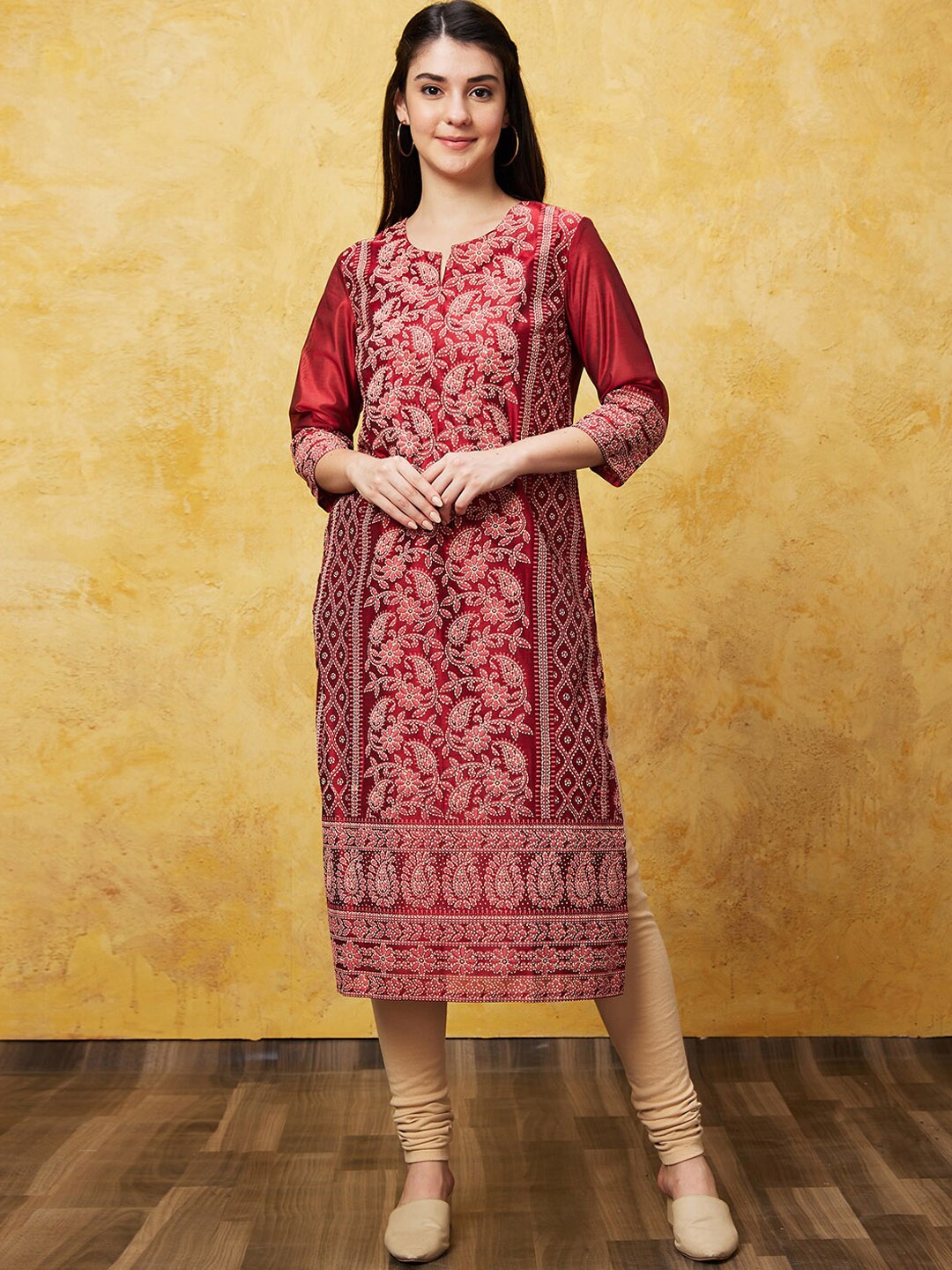 

Globus Ethnic Motifs Printed Straight Kurta, Maroon