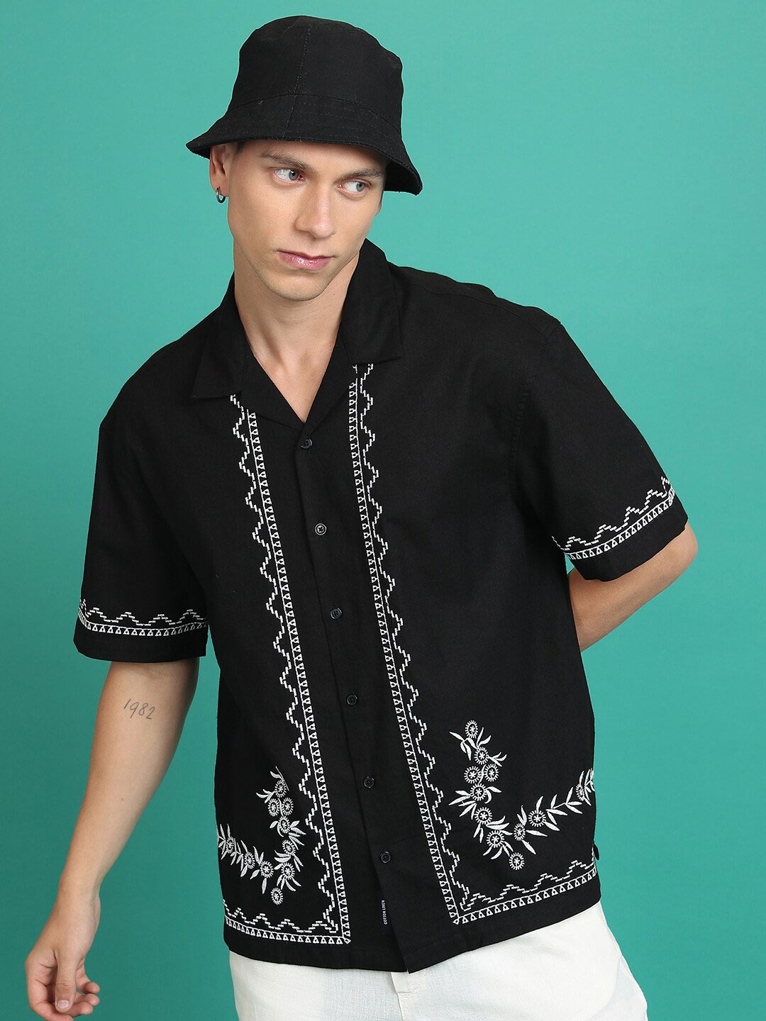 

HIGHLANDER Embroidered Camp Collar Drop Shoulder Oversized Shirt Casual Shirt, Black