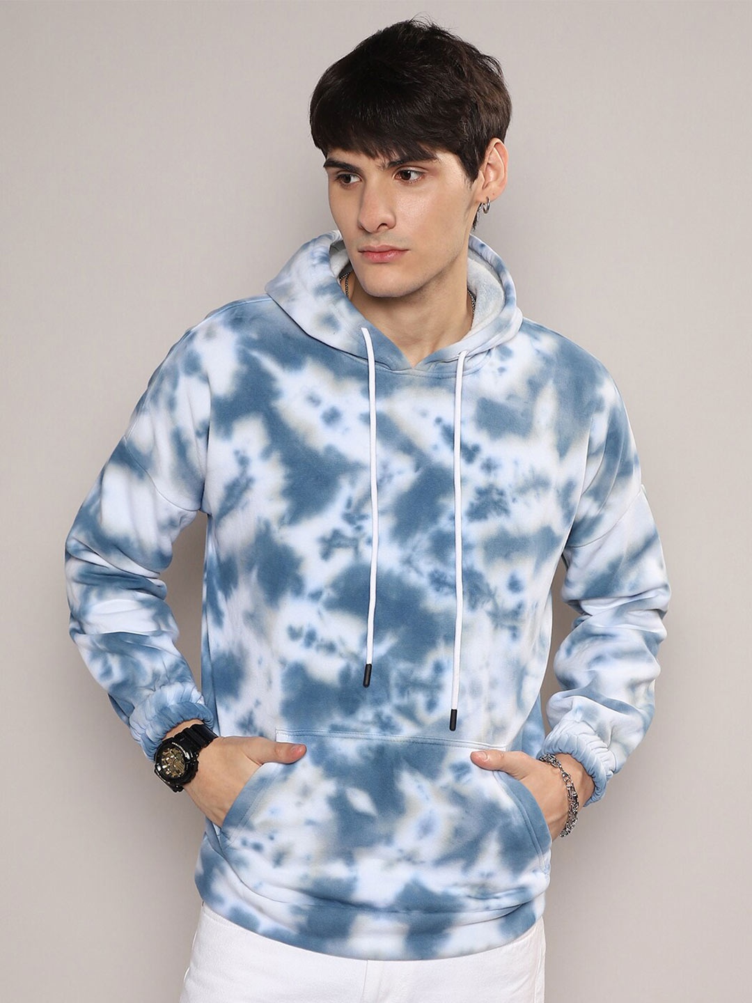 

Campus Sutra Abstract Printed Hooded Cotton Pullover Sweatshirt, White