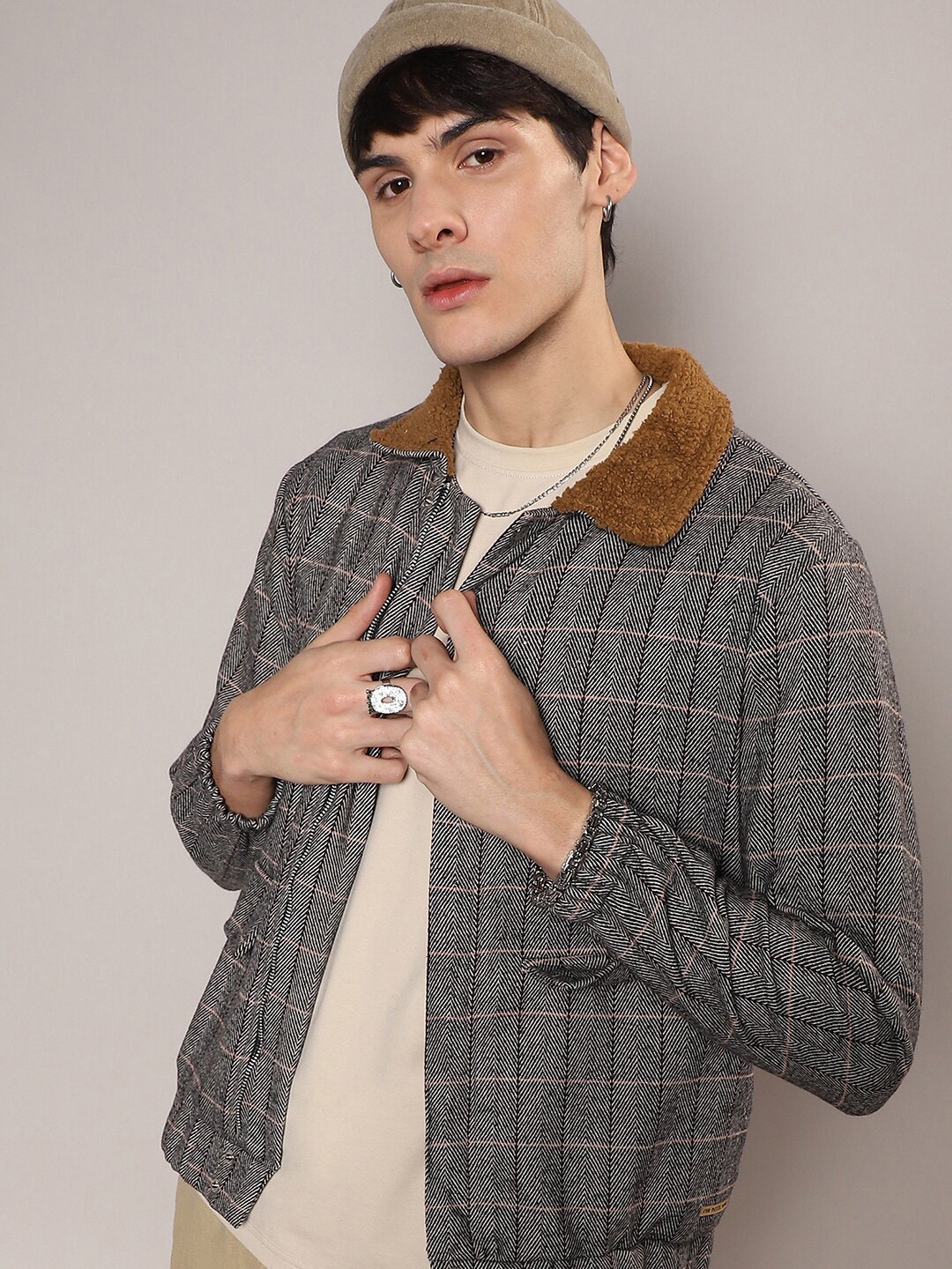 

Campus Sutra Checked Windcheater Faux Fur Trim Cotton Tailored Jacket, Grey
