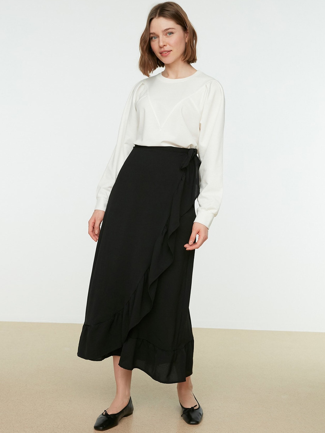 

Trendyol Flared Slip-On Midi Skirts, Black