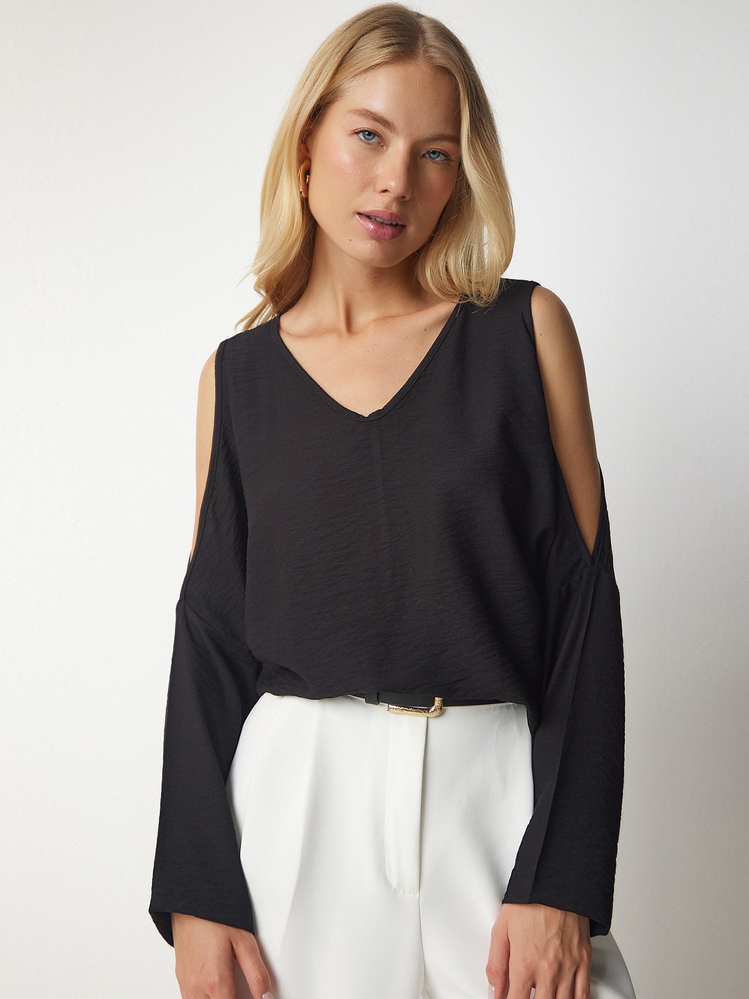 

Happiness istanbul V-Neck Cold-Shoulder Top, Black