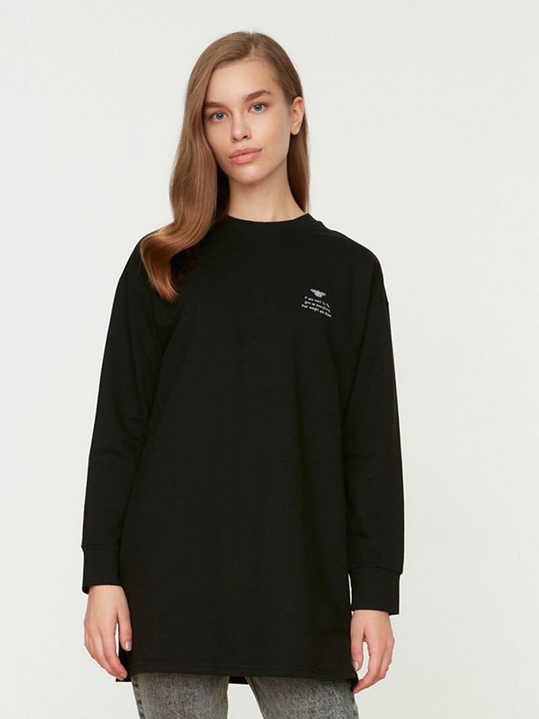 

Trendyol Round Neck Longline T-shirts, Black
