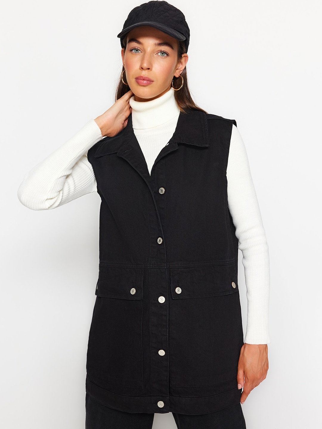 

Trendyol Woven Spread Collar Jacket, Black